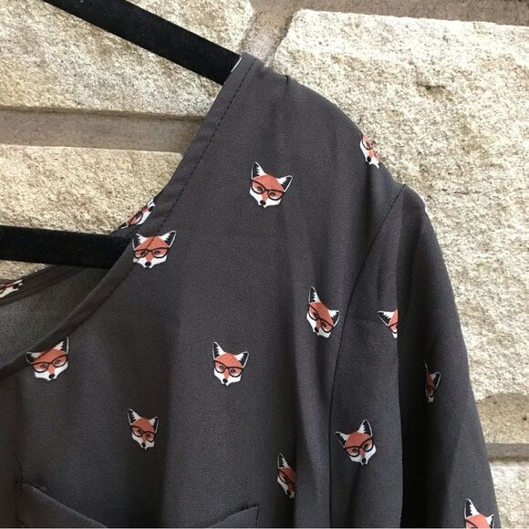 Torrid Abbey Georgette Button Back Short Sleeve Blouse Black Fox Print 1x - Picture 7 of 9